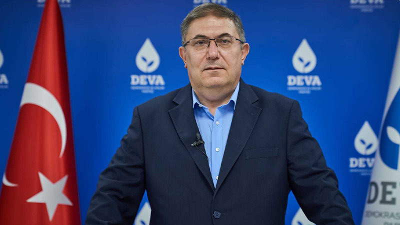 deva partili canakci enflasyona adeta benzin doktuler sonra su tabancasiyla sondurmeye calistilar ksZNwSgE