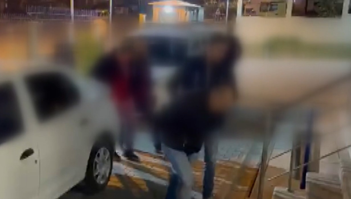 trafikte taksiciyi dovenlere gozalti 2IE7dpGd