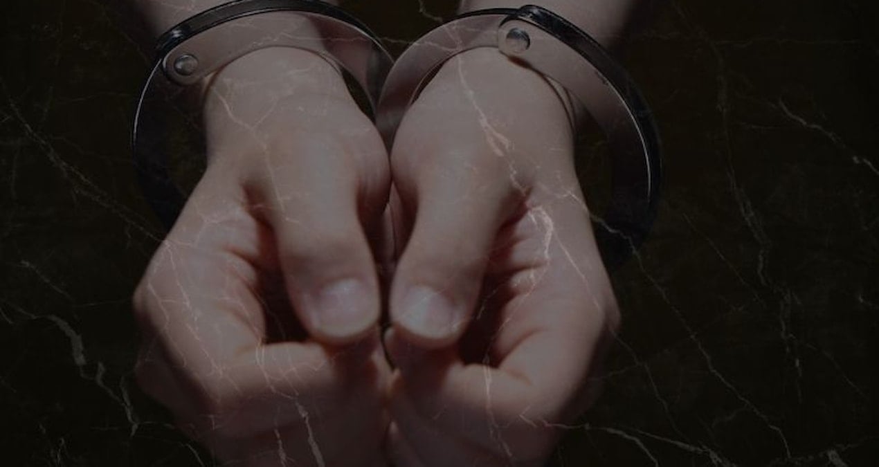 yaraladigi karisini rehin alan kisi tutuklandi dYE3BbNI