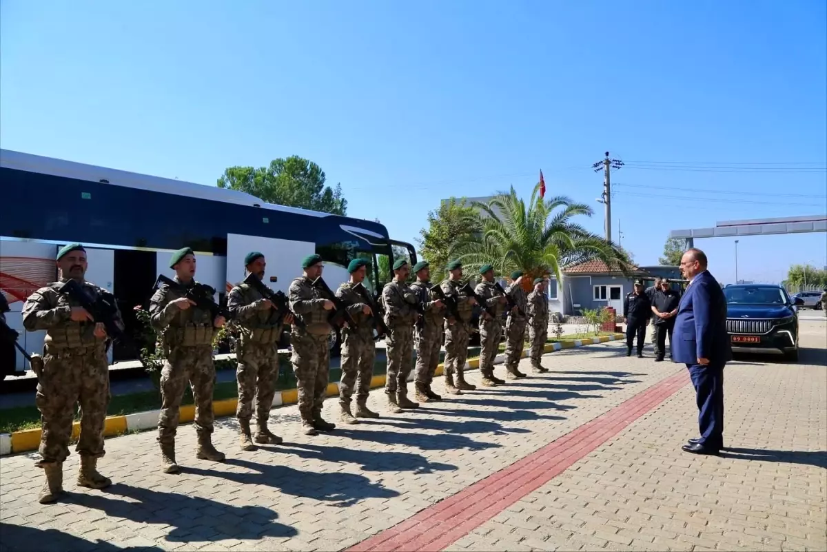 aydindan suriyeye ozel harekat polisi ugurlandi I13NHVjg.jpg