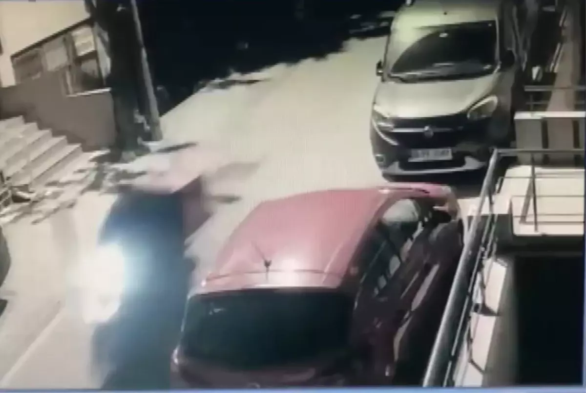 istanbulda park halindeki motosikletleri calan supheliler tutuklandi JcZke9rz