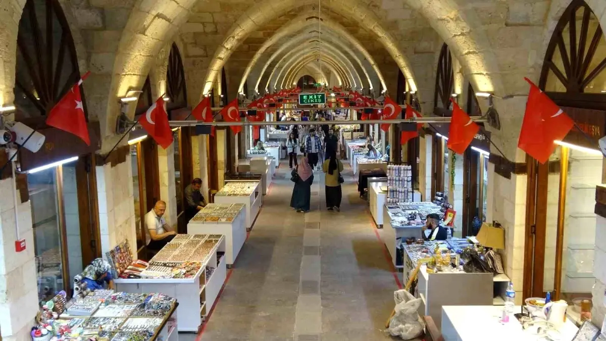 zincirli bedesten yeniden acildi FI6KuE18.jpg