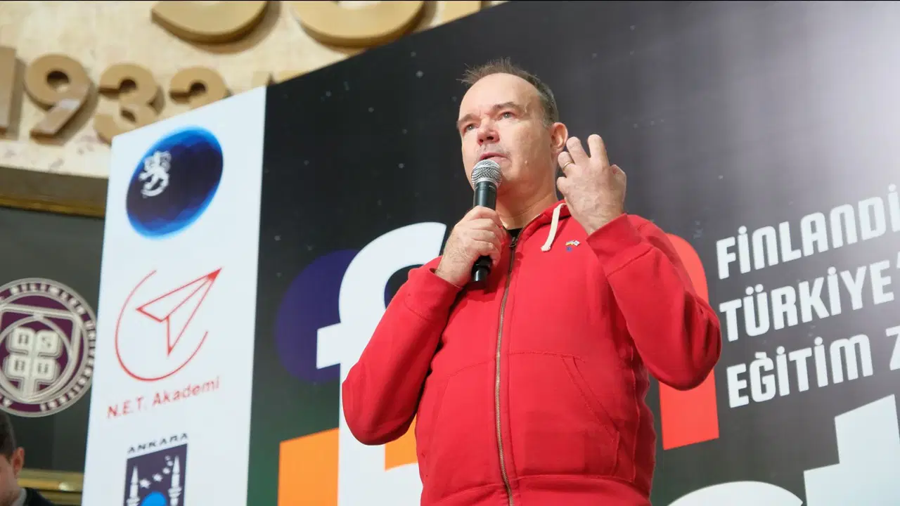 angry birdsun yaraticisi vesterbacka ataturkun vizyonunu hatirlatti 3kIP3Ybm.jpg