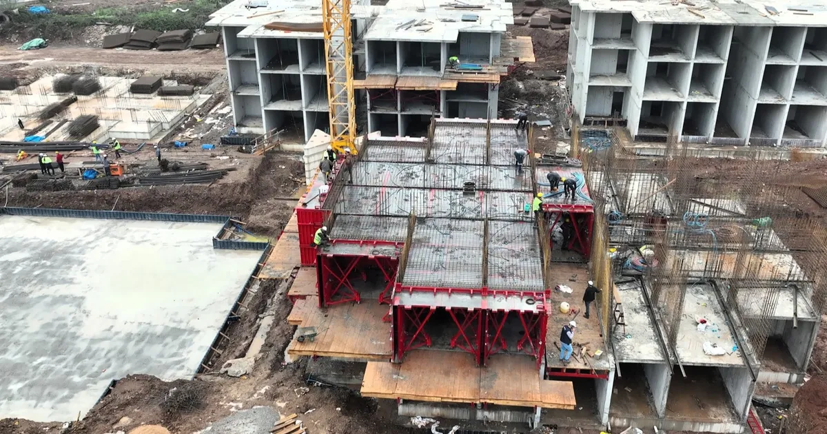 kartepe kent konut evlerinde yogun tempo PYWrsJtD.webp